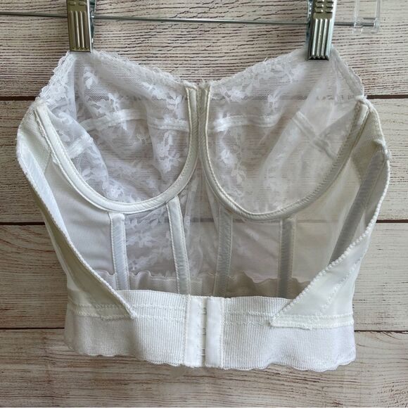 VINTAGE BACKLESS BY YOUNG SMOOTHIE STRAPLESS UNDERWIRE BRA IN WHITE - Picture 4 of 5